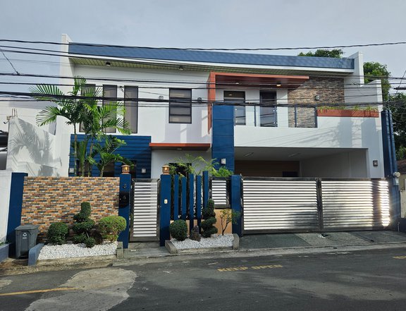 4-bedroom Single Detached House for Sale in BF Resort Village Talon Las Pinas