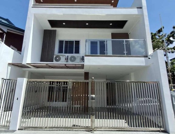 2 Storey Single Detached House with Attic For Sale in Cainta Rizal