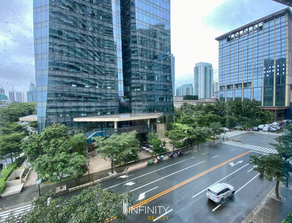3BR FOR SALE IN ONE ROCKWELL WEST