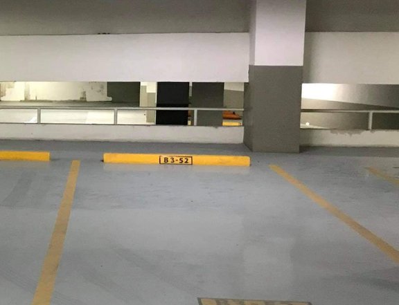 For Rent Parking Space @ The Sapphire Bloc North