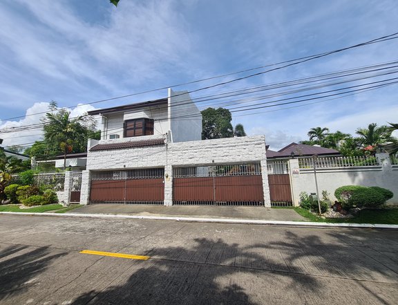 Bungalow on a Wide Lot and with Guest House in BF Homes Paranaque