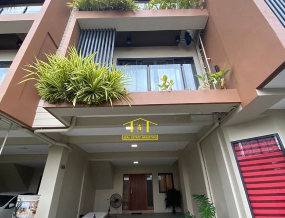 FOUR STOREY WITH FOUR BEDROOMS MODERN TOWNHOUSE IN CUBAO QUEZON CITY