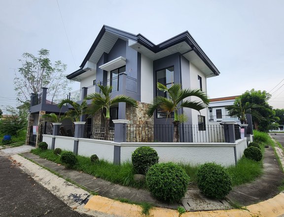 FOR SALE CORNER TWO STOREY HOUSE IN SAN FERNANDO PAMPANGA NEAR OUR LADY OF MT.CARMEL MEDICAL CENTER