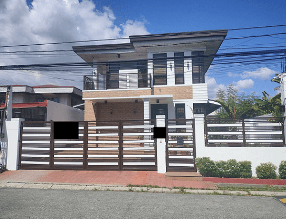 House for Sale in Greenheights Subd Sucat Road Paranaque City