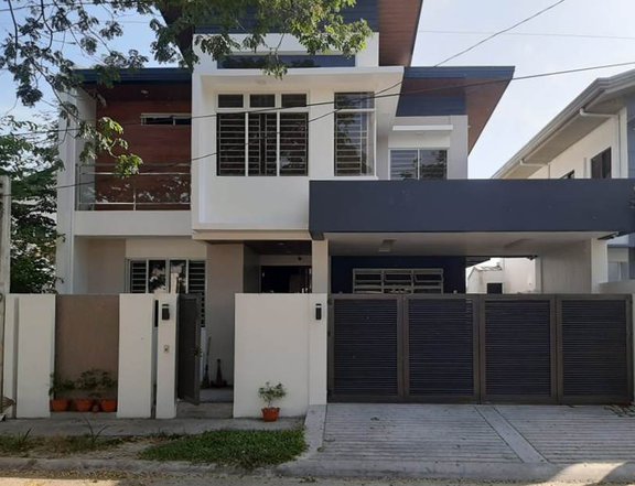 FOR SALE OR RENT MODERN FULLY FURNISHED TWO STOREY HOUSE IN PAMPANGA