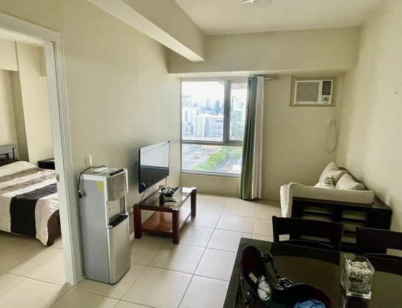 1BR Unit for SALE at AVIDA VERTE in BGC Taguig