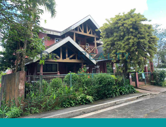 House and Lot in Royale Tagaytay, City