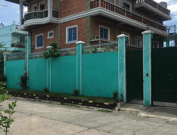 3-storey House for Sale in Raymondville Exec Village 4th Estate Sucat Road Paranaque City