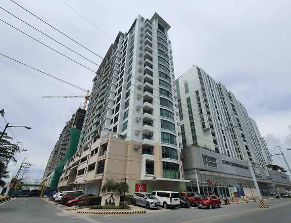 Foreclosed 215.00 sqm 5-bedroom Residential Condo For Sale in Bay Garden Club and Residences