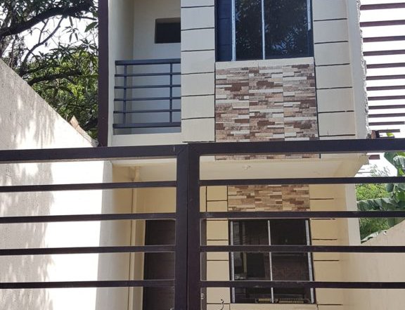 RFO 2 Storey Townhouse in North Fairview Phase 8 Quezon City PH2869