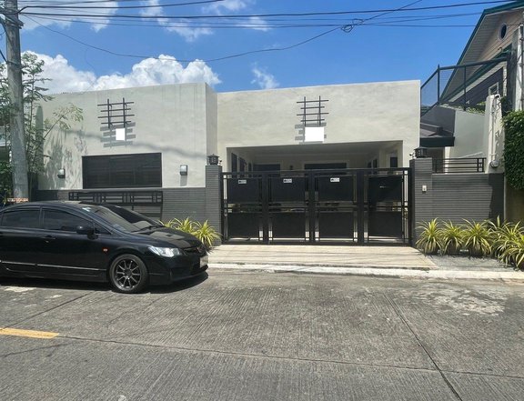 For Sale Four Bedroom House @ BF Homes Paranaque