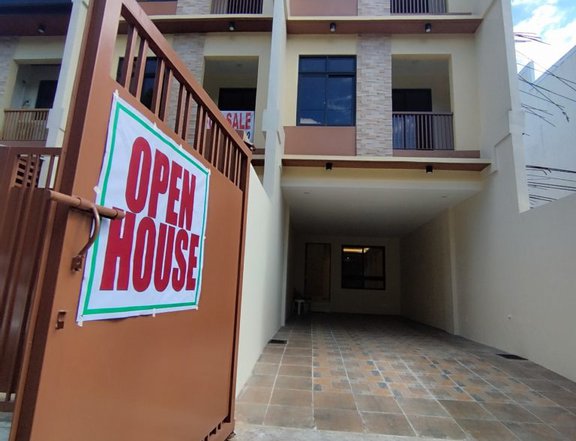 An Elegant Townhouse For sale in Visayas Avenue Quezon City PH2874