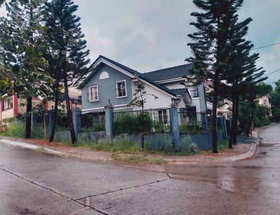 Corner lot House for Sale in Southpeak San Pedro Laguna