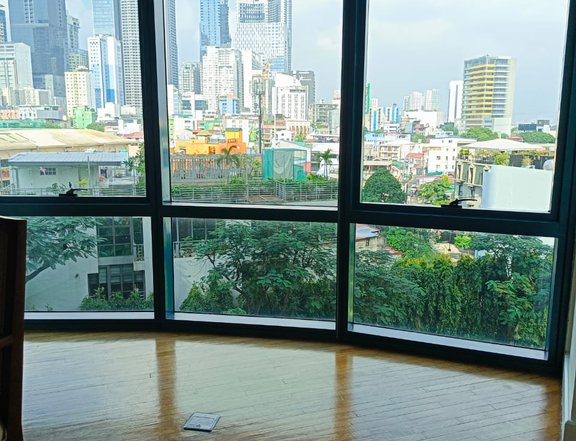 Luxurious Rockwell 3-Bedroom Condo with Balcony at Luna Gardens, Rockwell (Direct Buyers only)