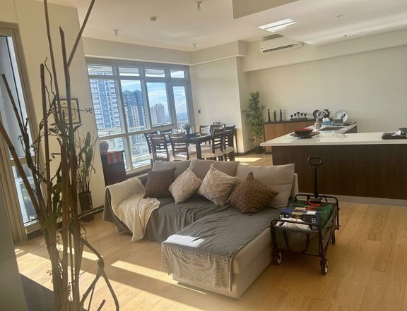 Pre-Owned 157.00 sqm 2-bedroom Residential Condo For Sale in Ortigas Pasig