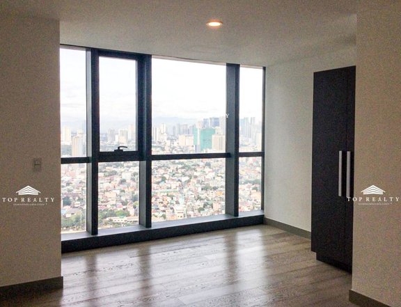 Condo for Sale in Century Spire, Makati City Studio Unit