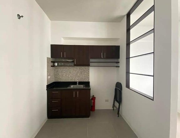 Studio Type Condo Unit for Sale in Stamford Executive Residences,
