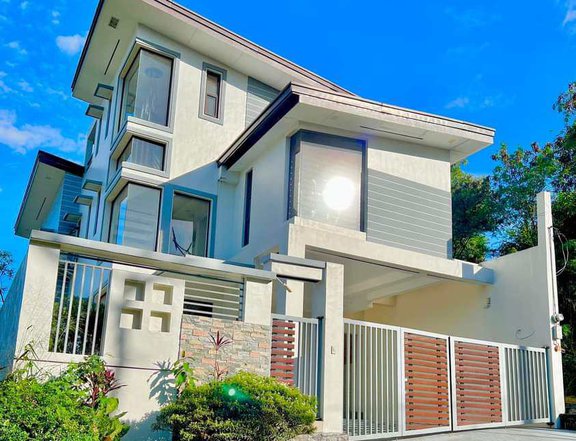 Overlooking Mountain View House and Lot in Lower Antipolo
