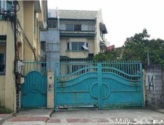 Foreclosed 4-bedroom Townhouse For Sale in Quezon City