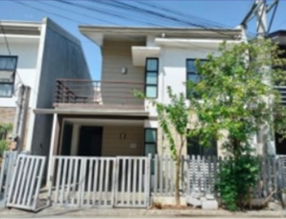 Foreclosed 3-bedroom Single Attached House For Sale in Taytay Rizal - MUZON MANSION