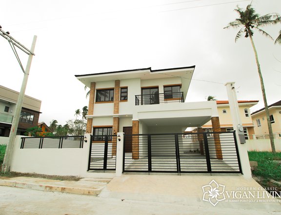 4BR House & Lot in a world class golf course community in Lipa City