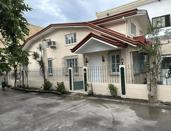 5 Bedroom House For Sale at ACM Woodstock Homes Phase 3 Imus Cavite