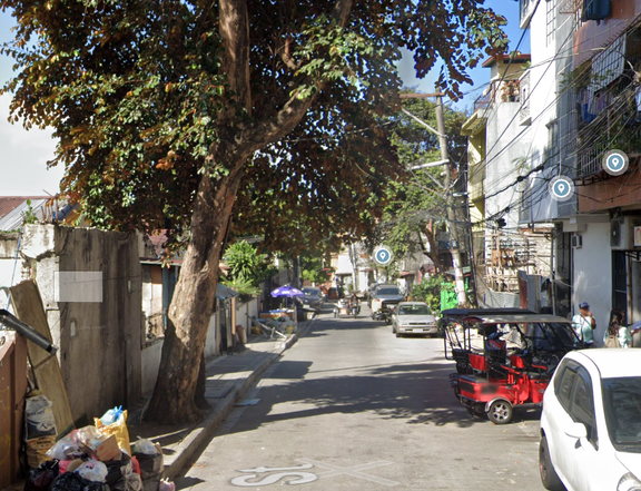 FOR SALE  400 SQ M LOT WITH OLD EIGHT (8)  DOOR APARTMENT  ALONG SAMAR ST,., BAGO BANTAY QUEZON CITY