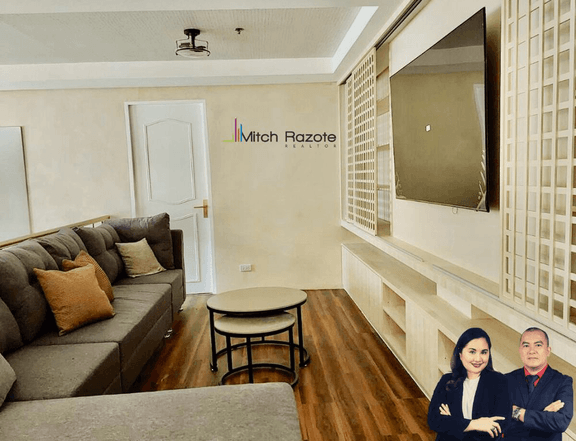 Luxury 3-Bedroom Bi-Level Penthouse Unit For Lease