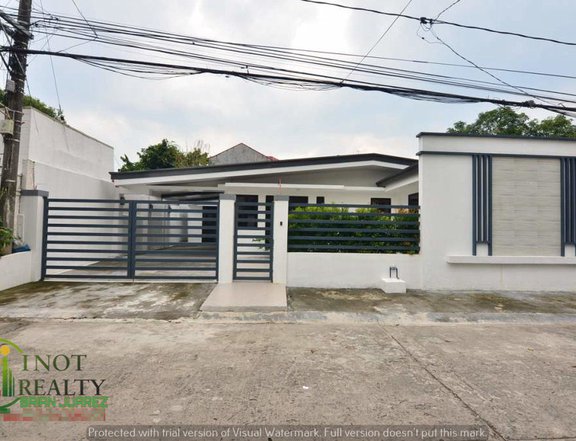 5 Bedrooms Bungalow House and Lot near SM South Mall Las Pinas