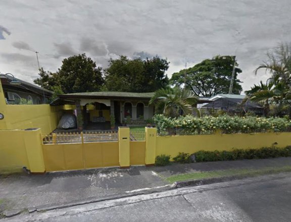 PRE OWNED BUNGALOW HOUSE IN ANGELES CITY NEAR ROCKWELL