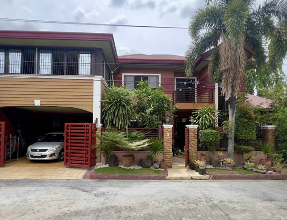 FOR SALE SEMI FURNISHED PRE-OWNED HOUSE INSIDE AN EXCLUSIVE SUBDIVISION ALONG MAC ARTHUR HIWAY