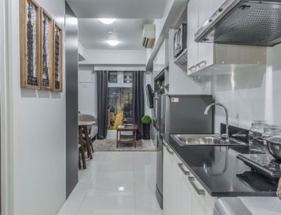 Pre Selling Studio Condo unit | The Spectrum