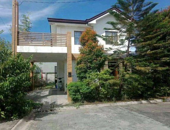House for Sale in Pacific Terraces Community South Imus Cavite