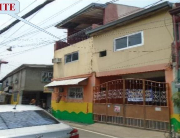 Foreclosed 5-bedroom Single Attached House For Sale in Batangas City