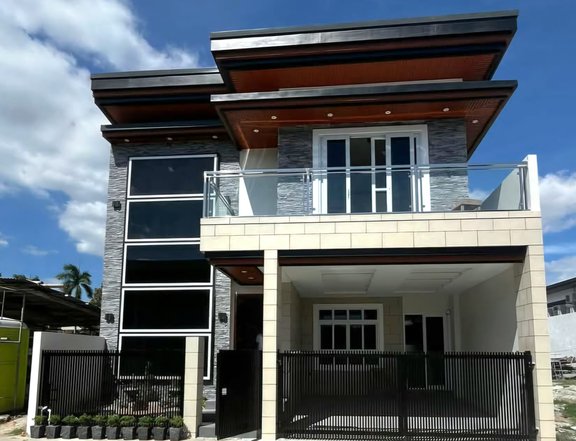 FOR SALE FURNISHED BRAND NEW MODERN HOUSE WITH POOL & JACUZZI NEAR CLARK