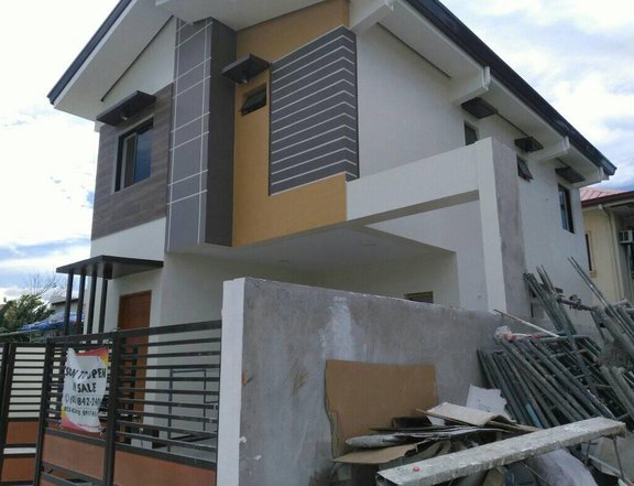 RFO House and Lot in Imus Cavite Ready to move-in