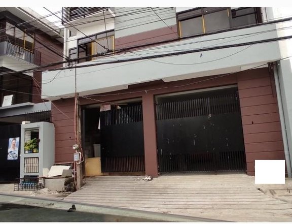 For Sale Three Bedroom Townhouse @ Camarilla Townhomes Cubao