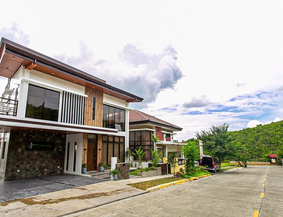 3-Storey Modern House for SALE in Kishanta Subdivision with Swimming Pool