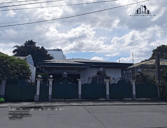 Pre-Owned 4-bedroom Bungalow House For Sale in Tandang Sora