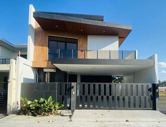 FOR SALE NEW MODERN TWO STOREY HOUSE IN ANGELES CITY NEAR MARQUEE MALL