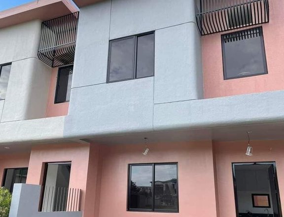 PRESELLING TOWNHOUSE FOR SALE IN RODRIGUEZ RIZAL