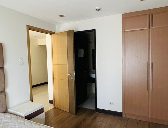 Foreclosed 46.50 sqm 1-bedroom Residential Condo For Sale in Makati