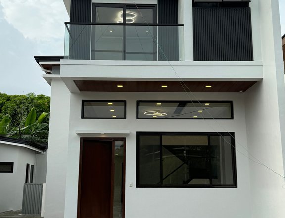 Luxury 2 Storey House and Lot for Sale near SM Southmall