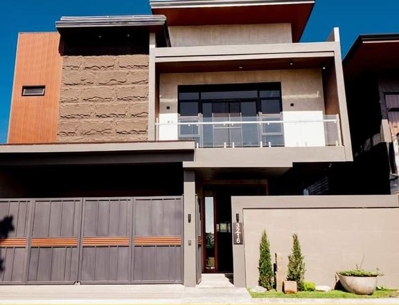 4 Bedroom Townhouse Casa Matteo at Angeles Pampanga for sale