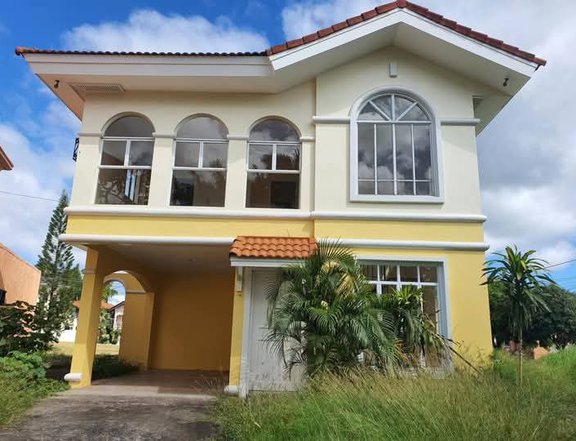 House For Sale in SouthForbes, Silang, Cavite
