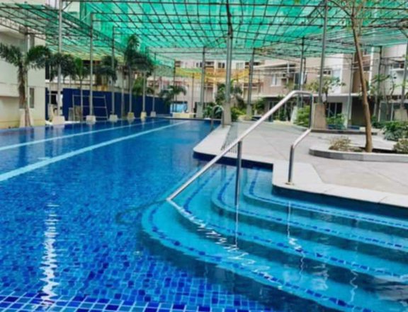 Transit Oriented rent to own RFO Ready 12k Monthly 150k DP near BGC MRT Pioneer Woodland mandaluyong