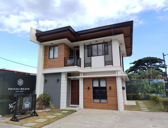 A Pre selling modern Filipino design house and lot with 3 Bedrooms in San Jose Batangas.