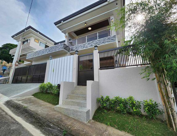 5-bedroom Single Detached House For Sale in Taytay Rizal