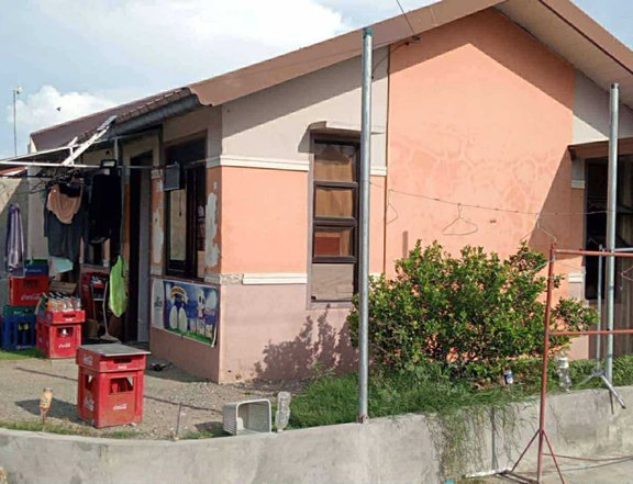 Pasalo 2-bedroom House and lot for sale in decahomes Pavia iloilo