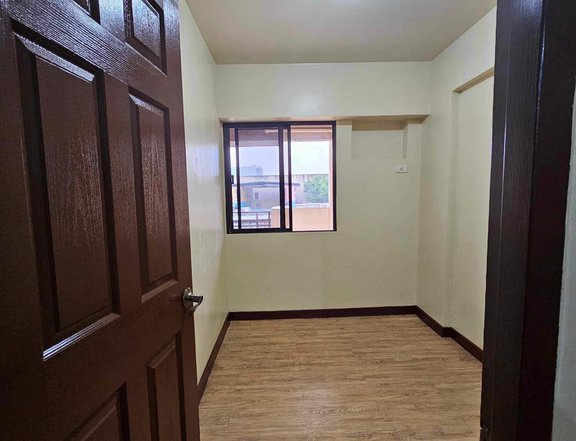 Discounted 65 Sqm 2-Bedroom Condo with Parking  Pasig